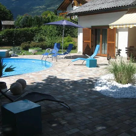 Geraeumige Mit Zwei Schlafzimmern By Interhome Apartman *