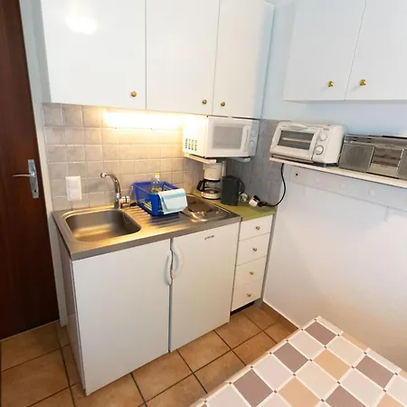 Geraeumige Mit Zwei Schlafzimmern By Interhome * Flattach