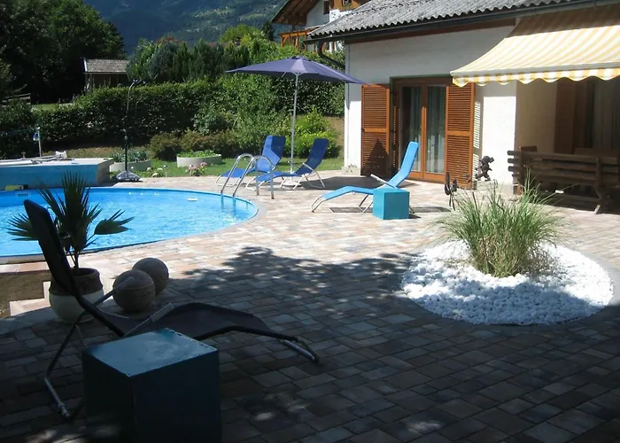 Geraeumige Mit Zwei Schlafzimmern By Interhome Apartman *