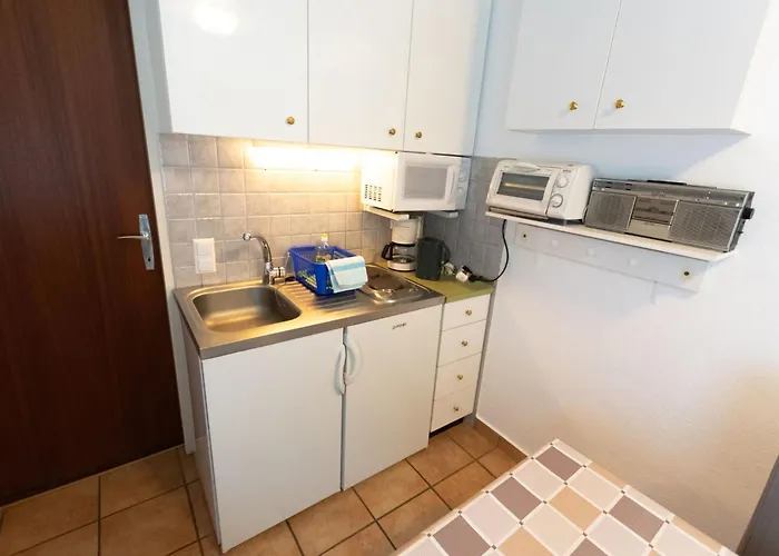 Geraeumige Mit Zwei Schlafzimmern By Interhome * Flattach