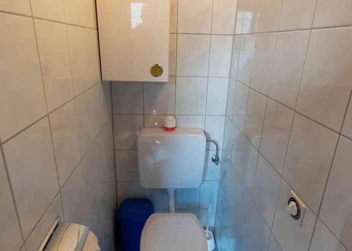 Apartman Geraeumige Mit Zwei Schlafzimmern By Interhome