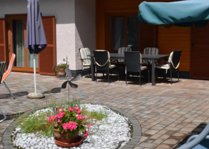 Geraeumige Mit Zwei Schlafzimmern By Interhome Apartament