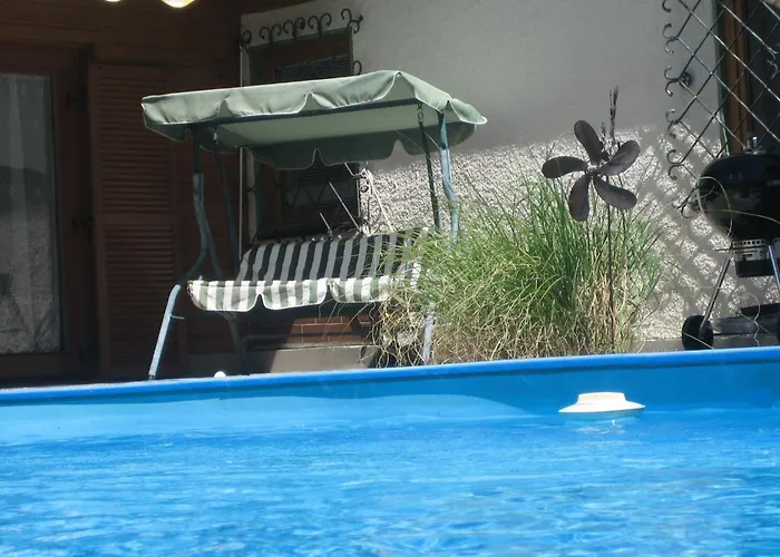 Geraeumige Mit Zwei Schlafzimmern By Interhome *